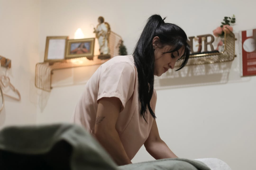 Massagem de relaxamento nas costas